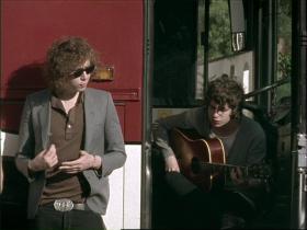 The Kooks She Moves In Her Own Way (HD-Rip)